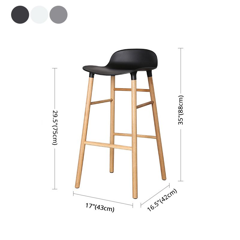 Taburete de bar interior de plástico sin brazos, moderno, con reposapiés y base de madera