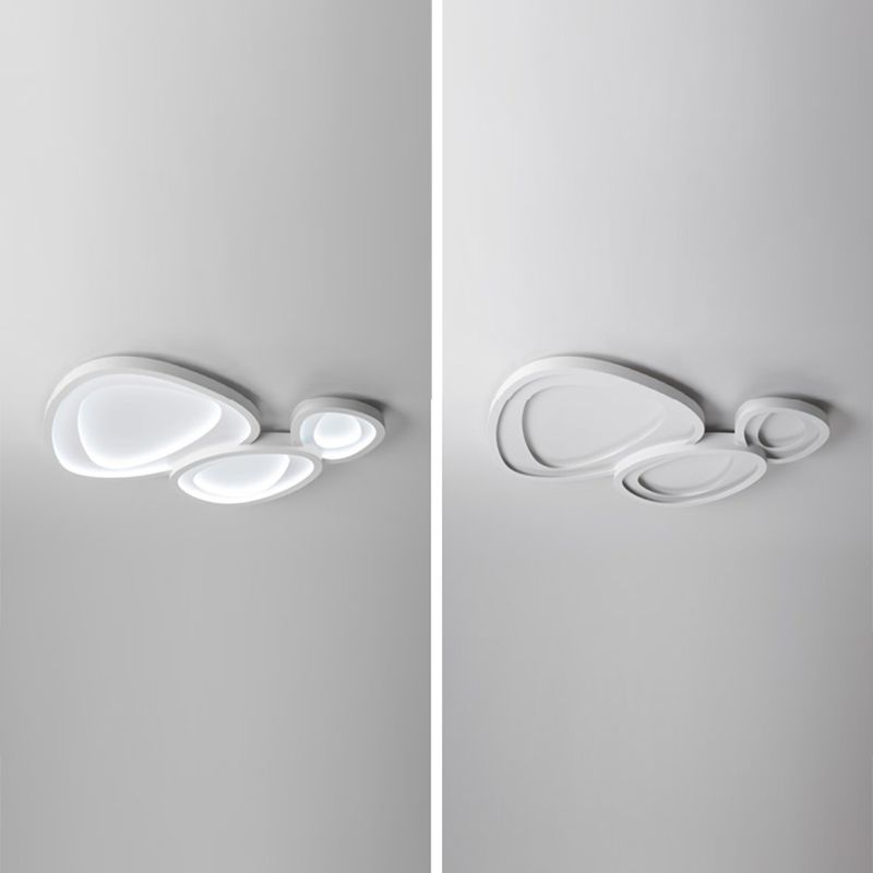 Nordic Style Ceiling Light Fixture Metal Flush Mount in White for Living Room