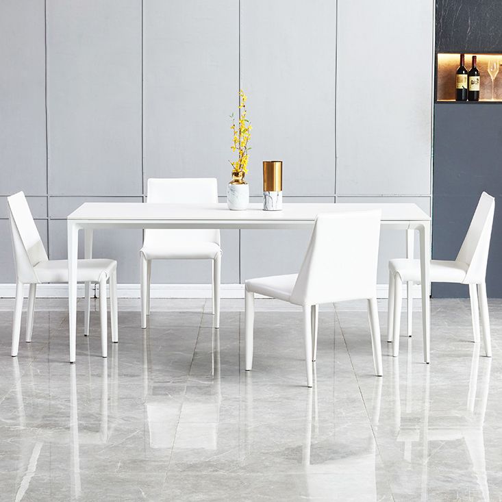 Table à manger en pierre fritrée de style moderne 4 jambes table rectangulaire en blanc