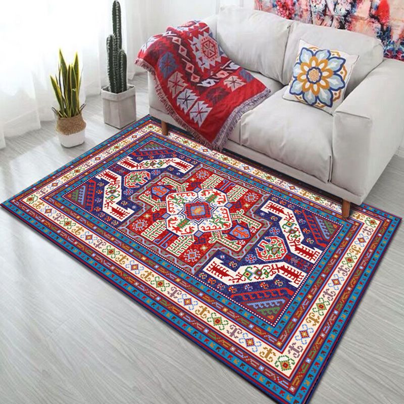 Elegant Red Tone Moroccan Symmetrical Pattern Rug Polyester Traditional Carpet Stain Resistant Rug for Living Room