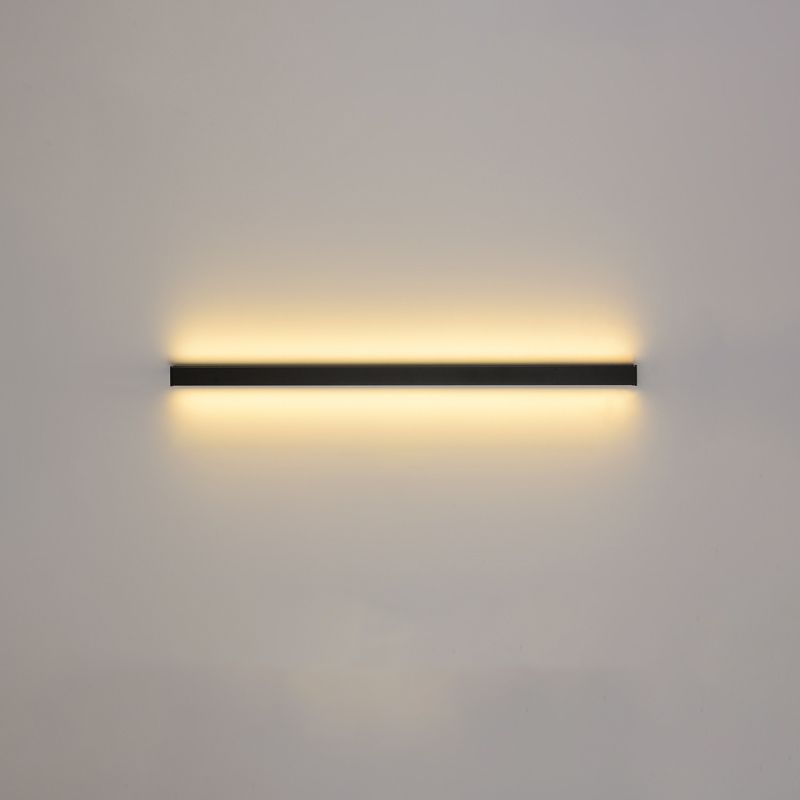 Linear Shape Metal Wall Lighting Modern Style 1-Light Wall Mounted Light in Black