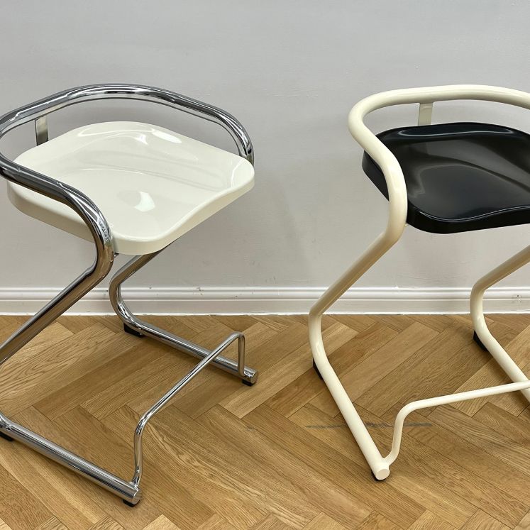 Contoured Seat Dining Stool Low Back Bar Stool with Metal Base