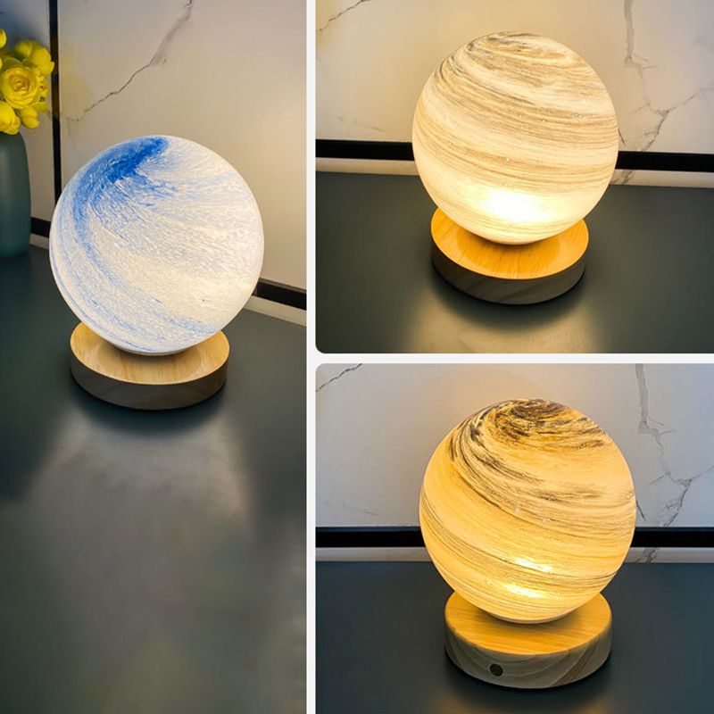 Moderne stijl tafellamp 1-licht LED-bureaulamp met glazen schaduw voor woonkamer