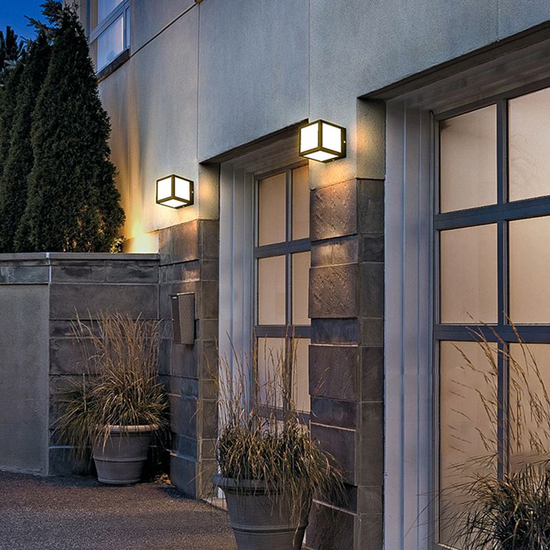 Lámpara de pared LED rotativa cuadrada con sombra acrílica transparente al aire libre de iluminación impermeable al aire libre