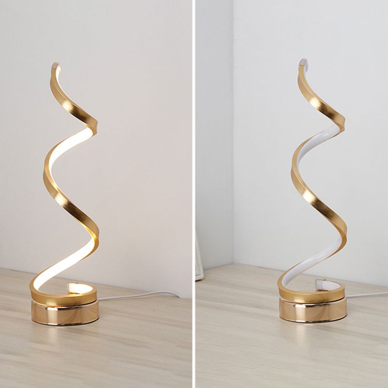 Lampada da tavolo moderna e minimalista a LED Lampada da tavolo lineare in alluminio con paralume in silicone