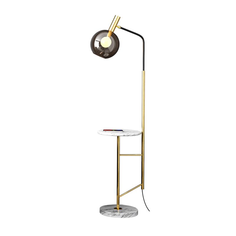 Rauchgrau-Glaskugel stehende helle Mitte des Jahrhunderts 1-Licht-Rotatable-Stehlampe mit Tisch