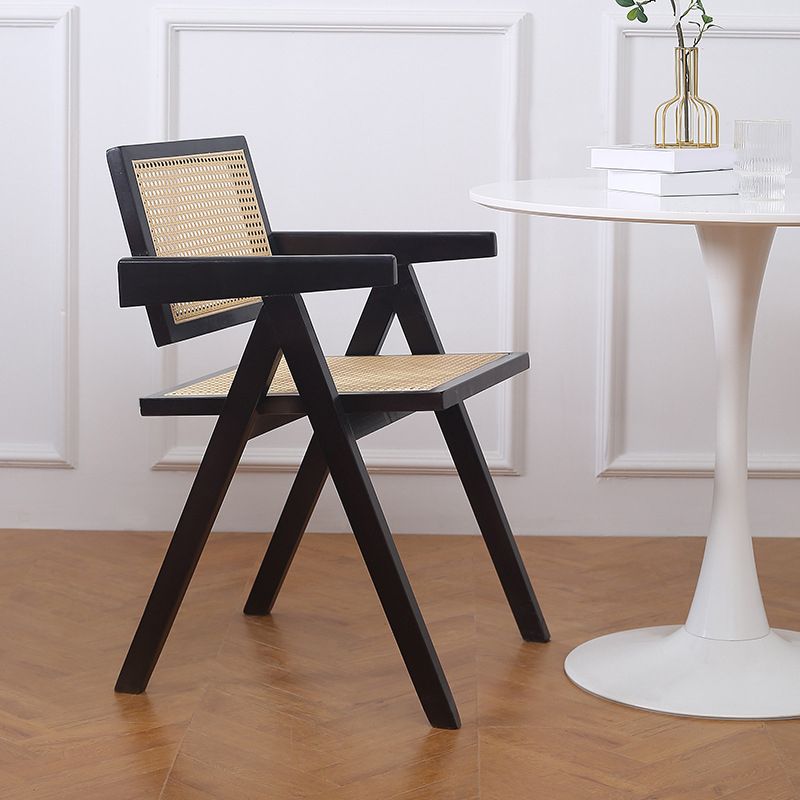 Silla de comedor contemporánea con respaldo abierto de madera maciza con acabado mate