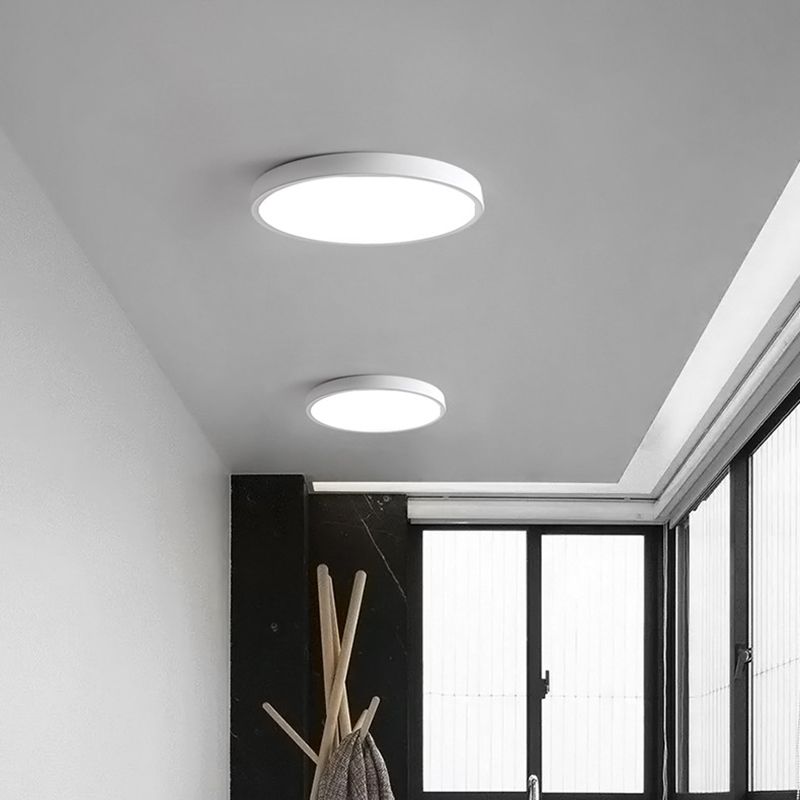 Plafonnier rond à 1 lumière en plastique de style moderne