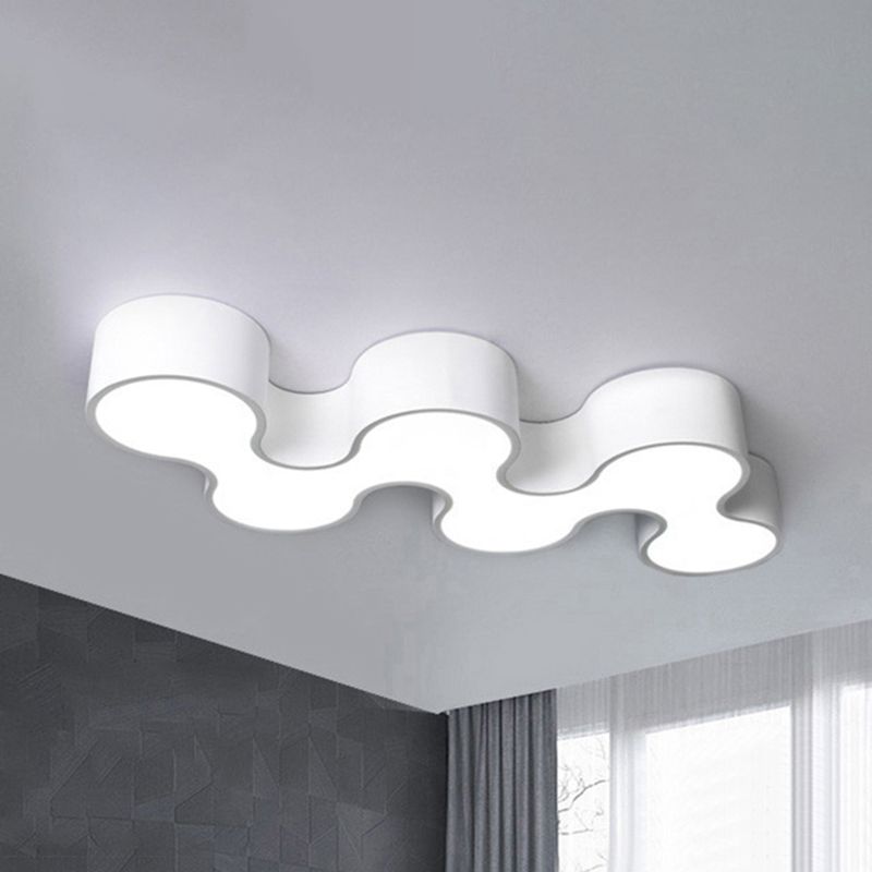 Wavy Design Acrylic Flush Mount Lamp Contemporary Warm/White Lighting LED Bedroom Ceiling Light Fixture in White