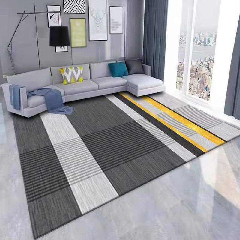 Antique Geometry Print Carpet Polyester Area Rug Stain Resistant Indoor Carpet for Living Room