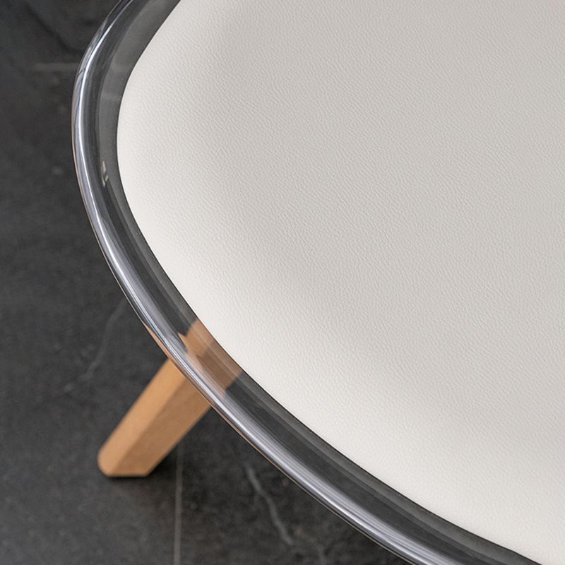 Sillas de comedor de cuero de estilo escandinavo sillas traseras sólidas con patas de madera