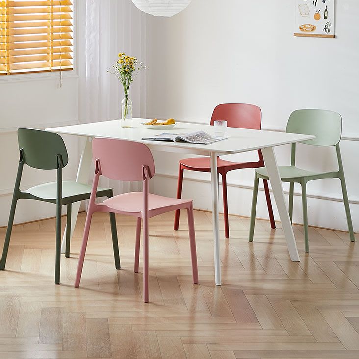 Silla lateral trasera abierta apilable moderna, acabado mate de plástico, silla de comedor