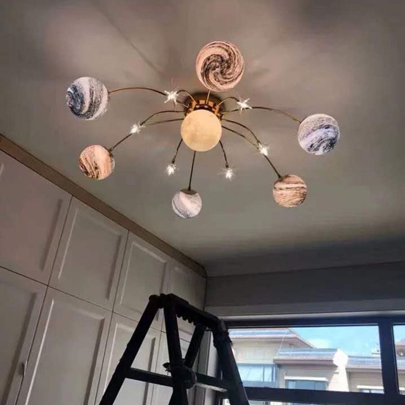 Plafonnier radial artistique moderne en fer forgé avec abat-jour en verre coloré