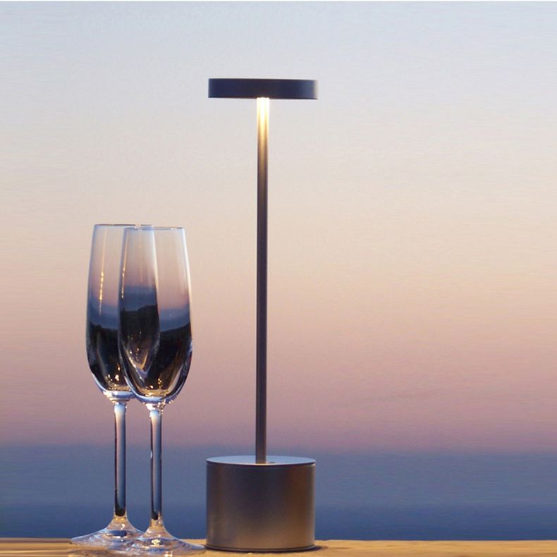 Minimalistische stijl LED-tafellamp Metalen tafellamp voor woonkamer slaapkamer