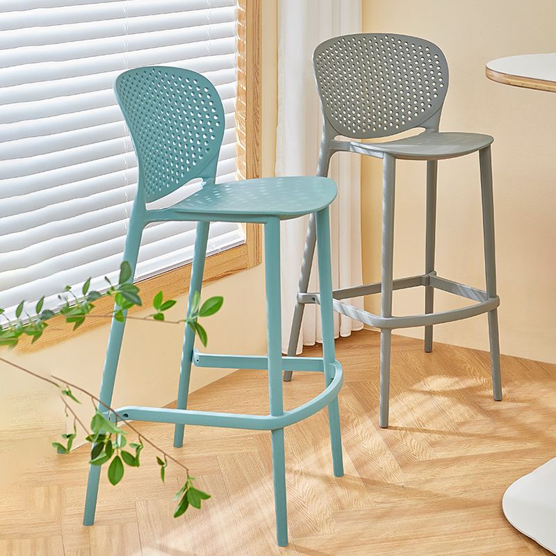 Scandinavian Matte Finish Milk Tea Shop Stool Plastic Footrest Barstool