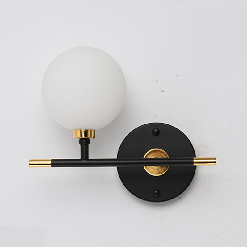 Schlafzimmer einfache Leuchtenleuchten Metall 1 Blub weiße Glaswandmontage Beleuchtung