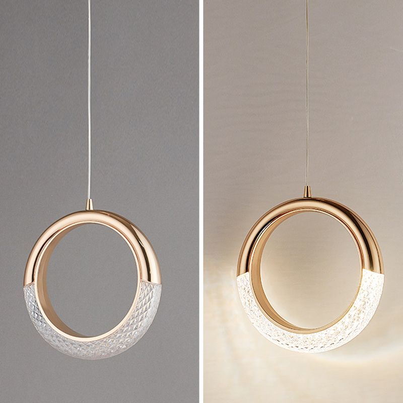Geometry Shape Metal Hanging Ceiling Light Modern Style 1 Light Pendant Light in Gold