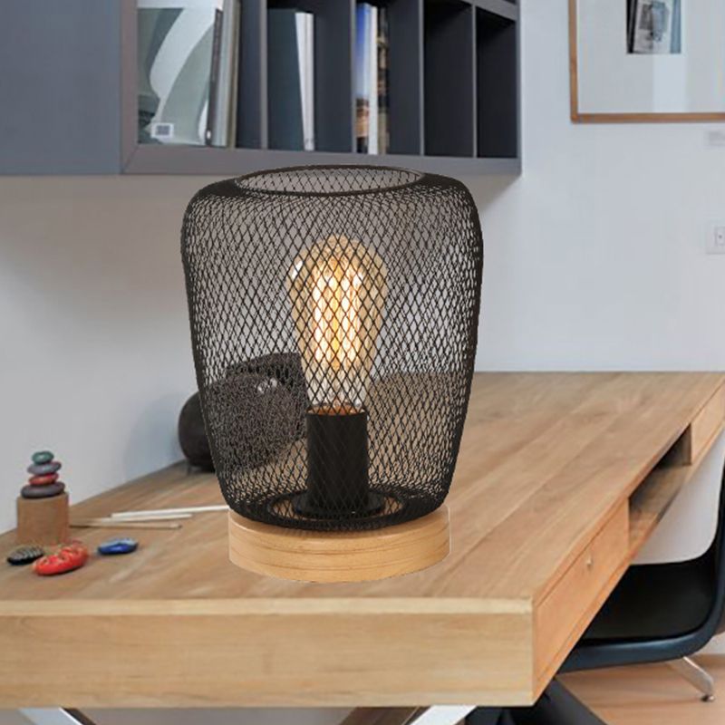 1 lampe de table de bulbe industrielle élégante poire / barillet ombre en métal et lampe à tâche en bois avec garde de fil en noir pour chambre à coucher
