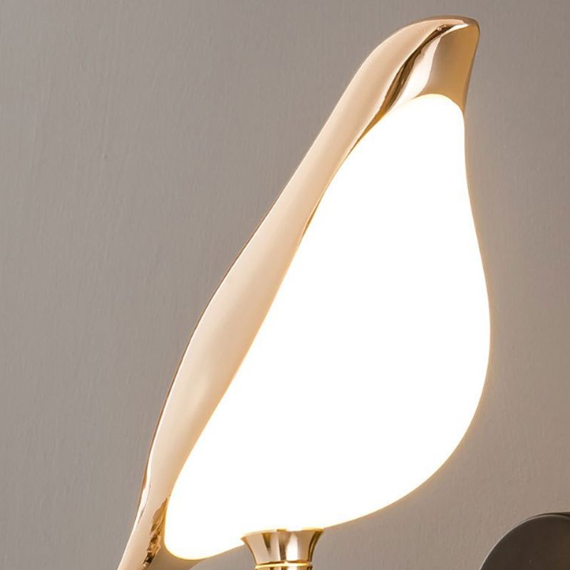 Postmodern LED Wall Light Fixture Creative Wall Light Sconce for Bedroom