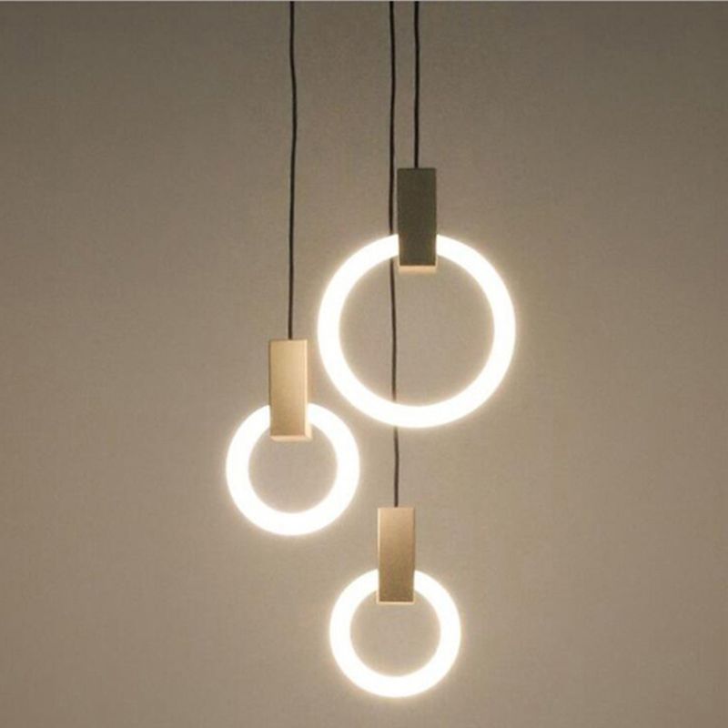 Luce appesa a LED in oro in alluminio in moderno luce a filo in ferro battuto in ferro battuto con tonalità acrilica