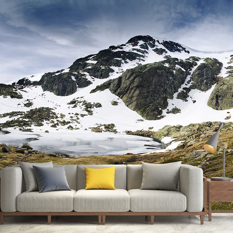 Non-Woven Waterproof Mural Modern Frozen Lake by the Snow Mountain Wall Decor in White-Green