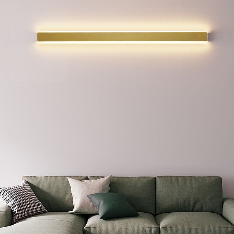Metal Straight Wall Light Modern Style LED Wall Sconce for Living Room