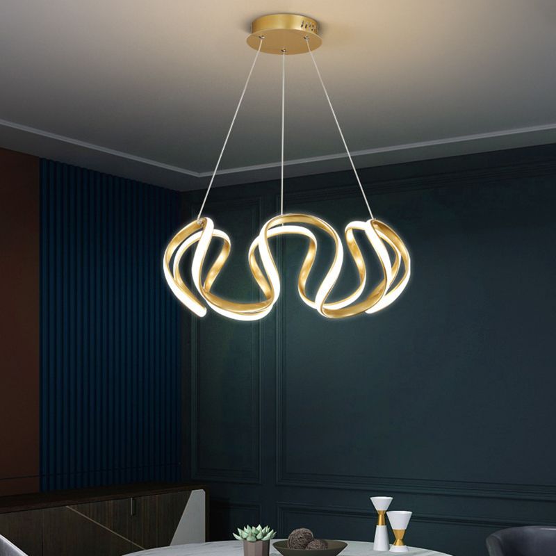 Luz de colgante lineal LED de aluminio en una lámpara de araña de hierro forjado de estilo minimalista moderno con sombra acrílica