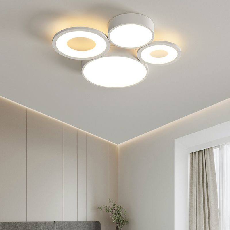 LED Minimalist 4 / 5 - Light Flush Mount Iron Ceiling Flush Mount in White Finish