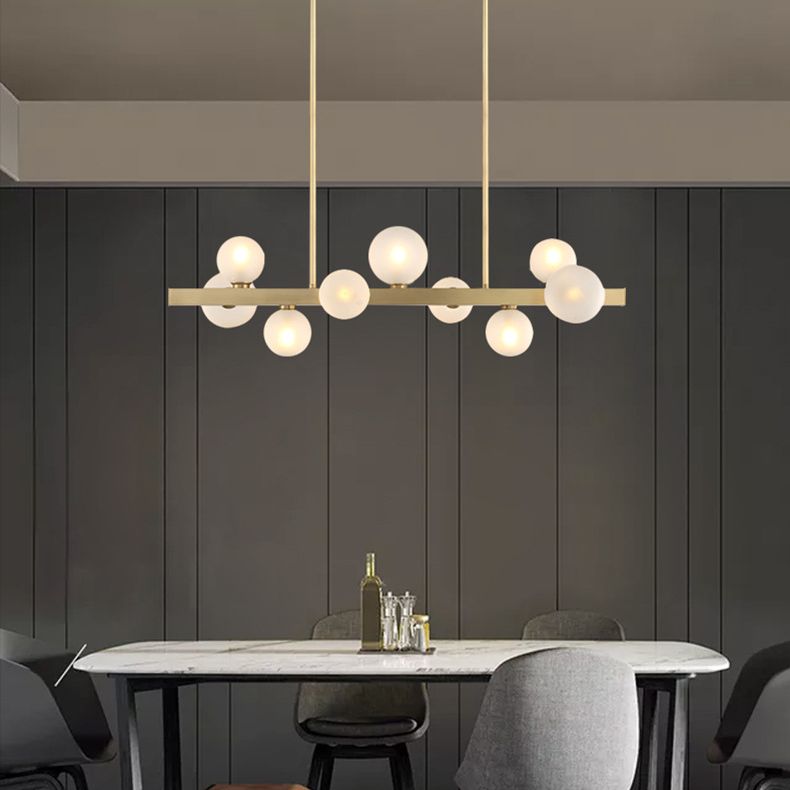 Lámpara colgante de globo de simplicidad Lámpara de comedor de vidrio esmerilado Iluminación de la isla en oro