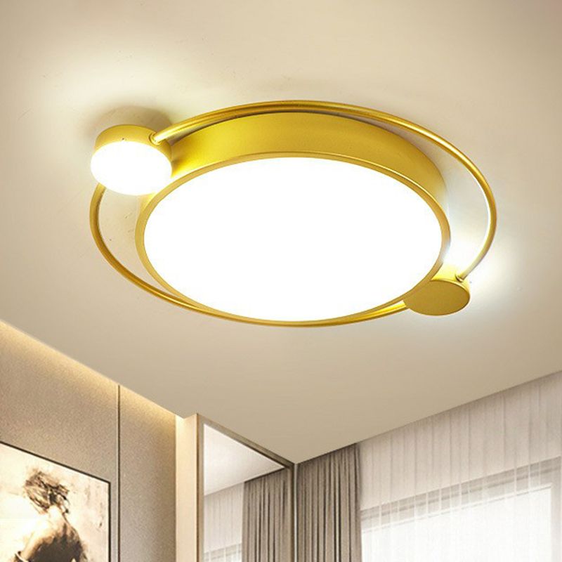 Ronde Shade Bedroom LED Flush Mount Acrylique Modern Flushmount Ceiling Light in Gold