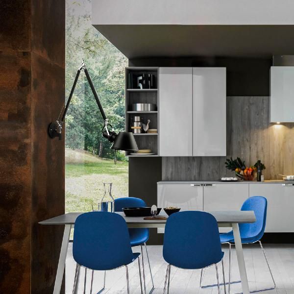 Retro -sich verjüngte Wandbeleuchtung 1 Glühbirnenmetallische Wandmontagelampe mit Schwungarm in Schwarz/Chrom für den Untersuchungsraum