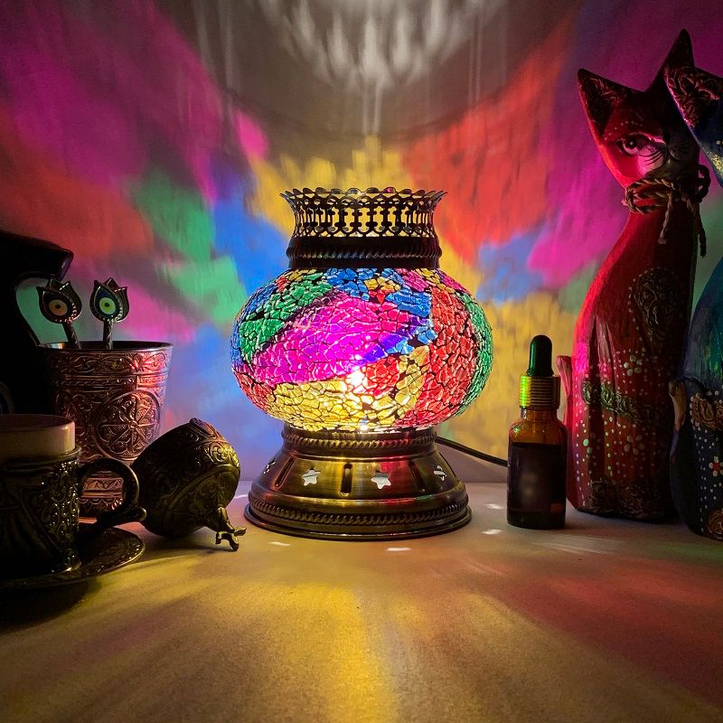 Traditional Lantern Torchiere Lamp 1-Light Stained Glass Table Light for Bedroom