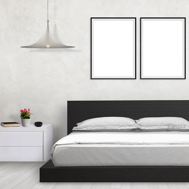 1 tête de plafond suspendue avec une nuance évasée d'éclairage de pendentif de chambre à coucher contemporain métallique en blanc / noir