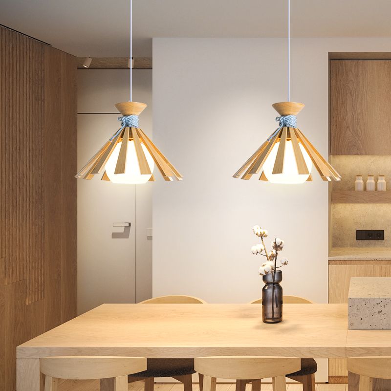 Minimaliste moderne à la lampe suspendue à la lampe en bois de bois avec une teinte en verre