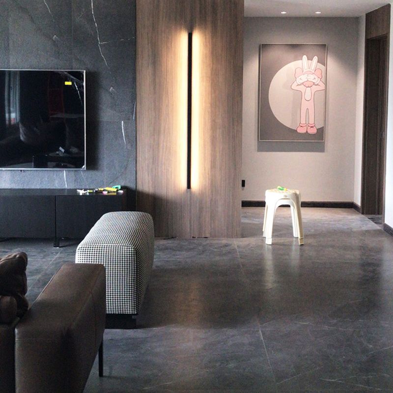 1 Light Linear Shape Wall Light Modern Style Metal Wall Sconce Lighting in Black