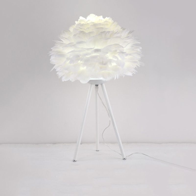 Minimalistische bolvormige nachtlampveer 1-hoofdlampje bijltafel Licht met statief