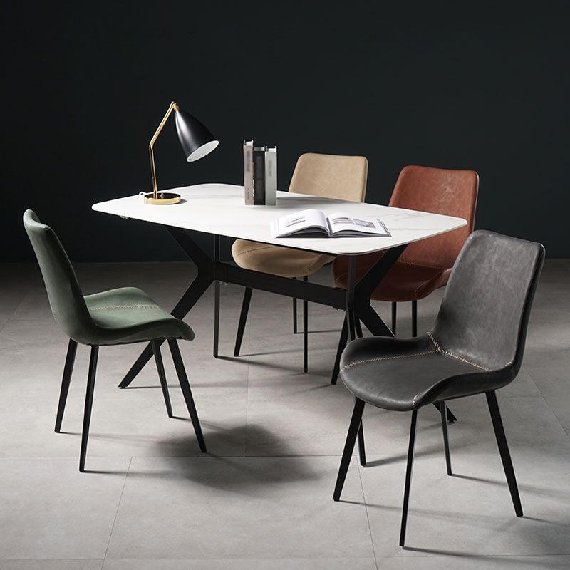 Chaises de style contemporain pour manger des chaises latérales sans bras avec des jambes en métal pour la cuisine