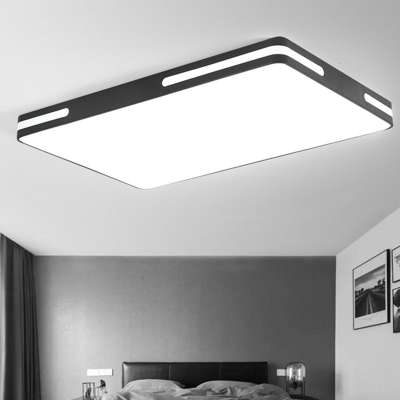 Lámpara de techo LED con montaje empotrado simple y pantalla acrílica