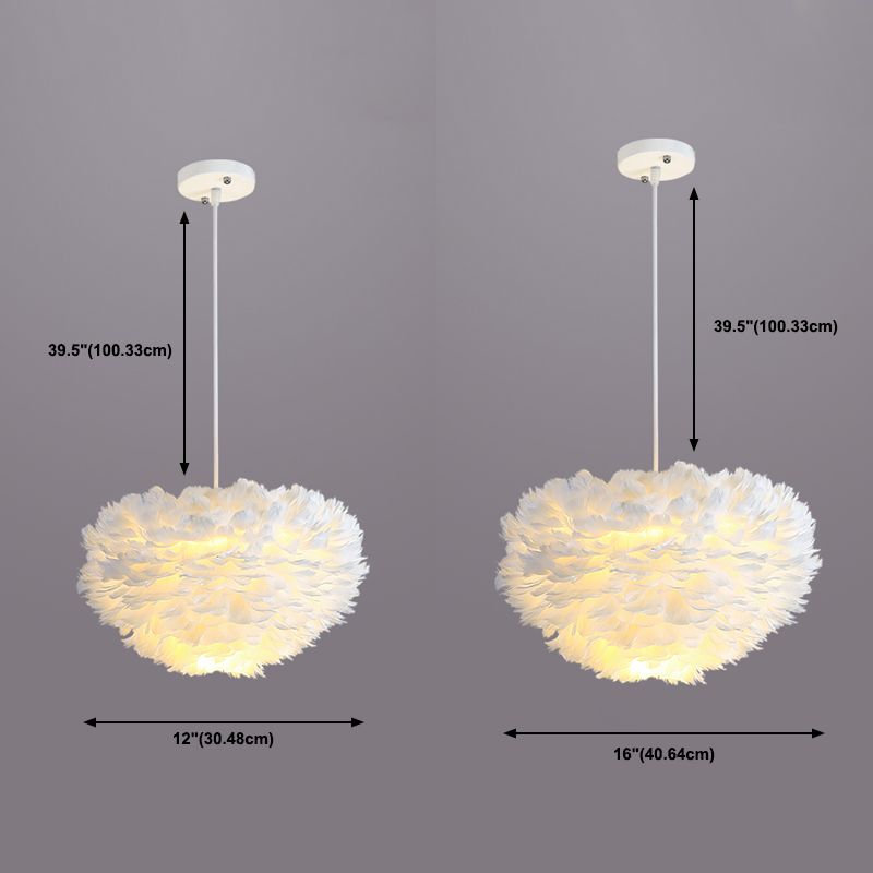 Lampe pendentielle en plumes