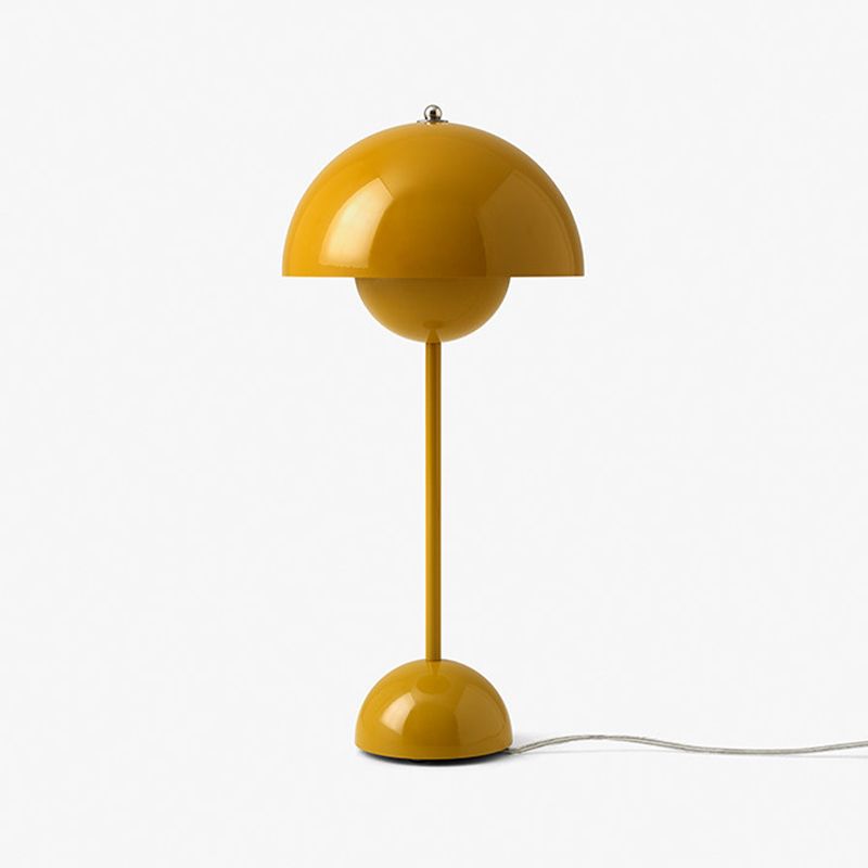Lampada da tavolo Macaron Style Nordic Lights moderno scrivania per studiare la camera da letto per bambini