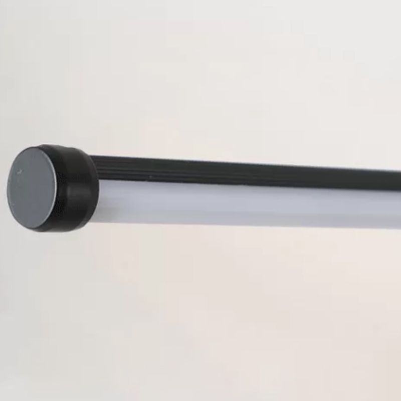 Lampadaire en forme linéaire de style contemporain de style métal.