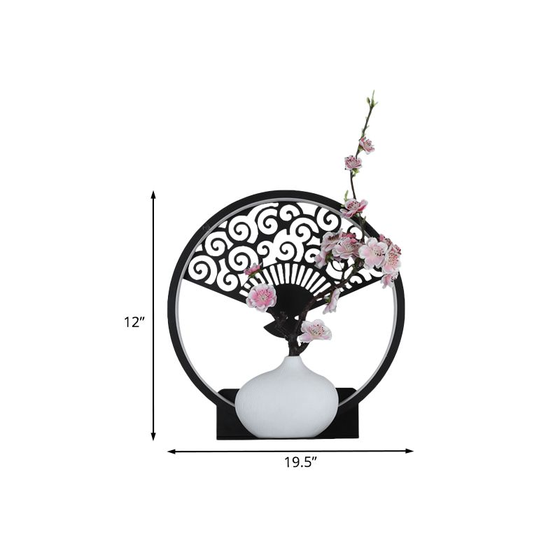 Murme métallisé arrondi lampe murale orientale LED Black Mur Mur moulé avec un ventilateur et un motif de prune, une lumière chaude / blanche