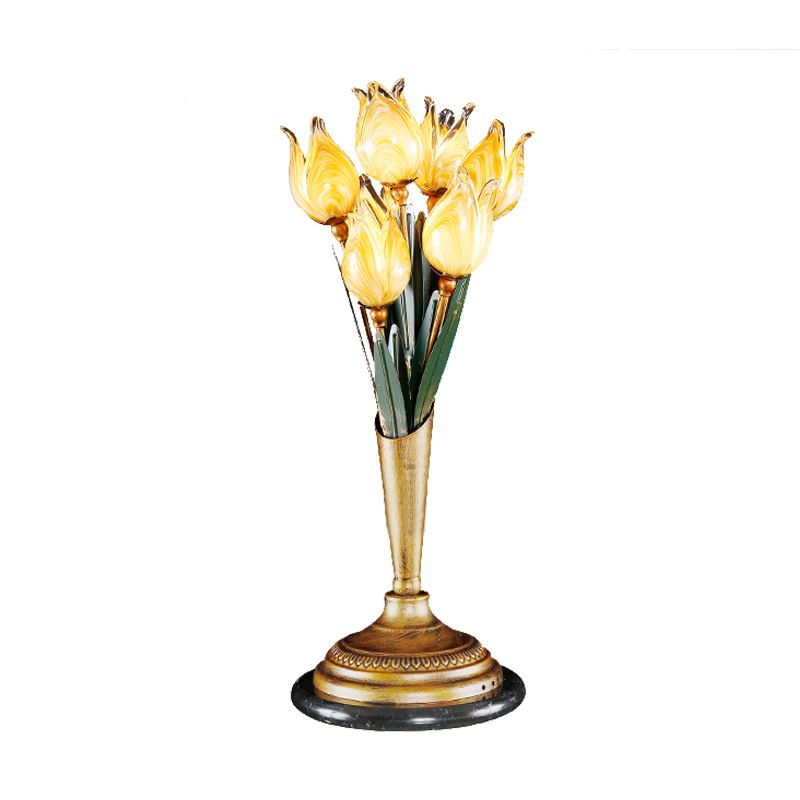 Messing 2/3/7 Köpfe Nachttisch Beleuchtung American Garden Metal Tulp LED Night Tischlicht für Wohnzimmer