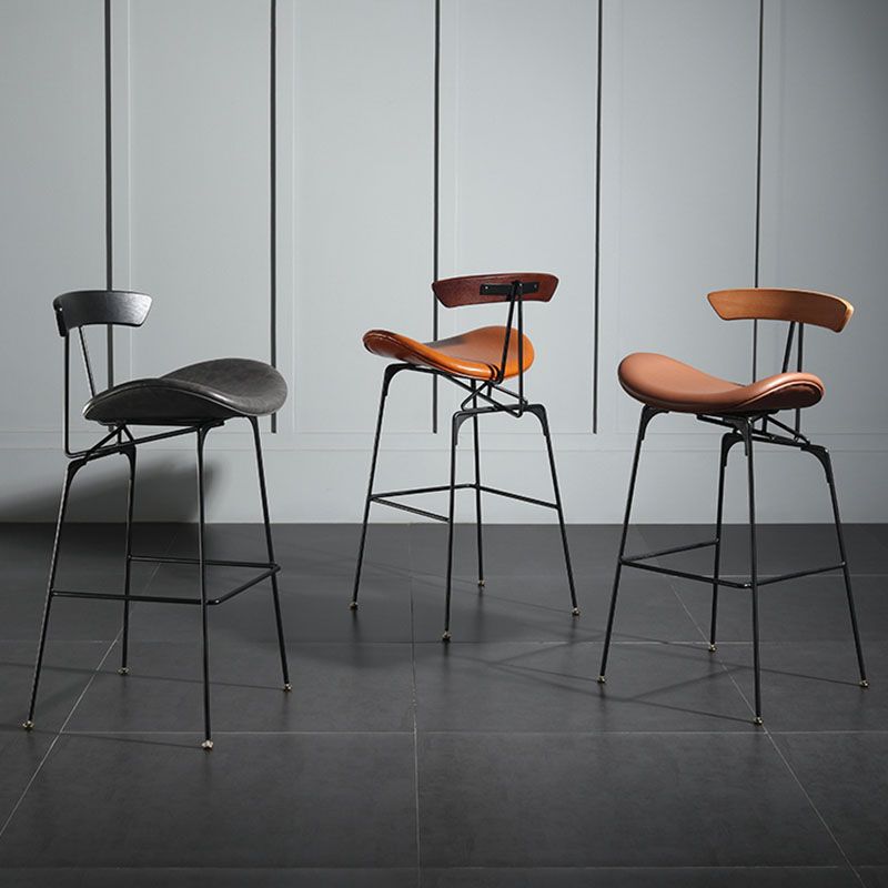 Industrial Footrest Low Back Barstool Matte Finish Leather Milk Tea Shop Stool