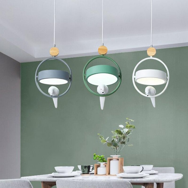 Lámpara de techo múltiple de comedor de anillo 3 bombillas Simplicidad Luz de suspensión con decoración de pájaros en gris verde