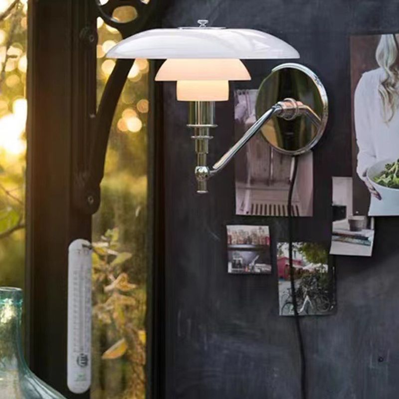 Modern Metal Wall Lamp 1-Light Wall Mount Lamp with Glass Shade for Bedroom