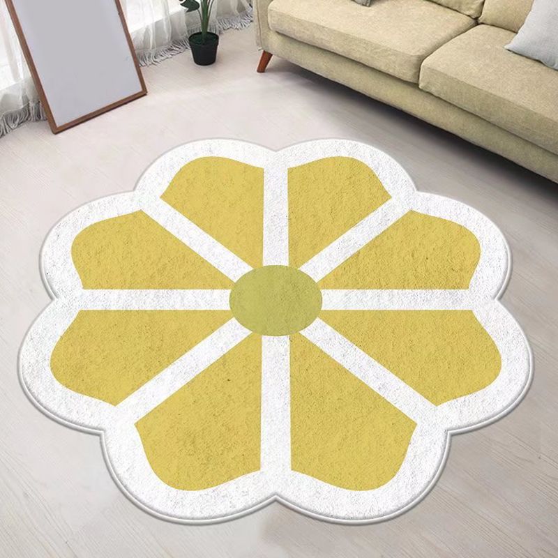 Yellow Modern Carpet Polyester Flower Carpet Stain Resistant Carpet for Home Decor