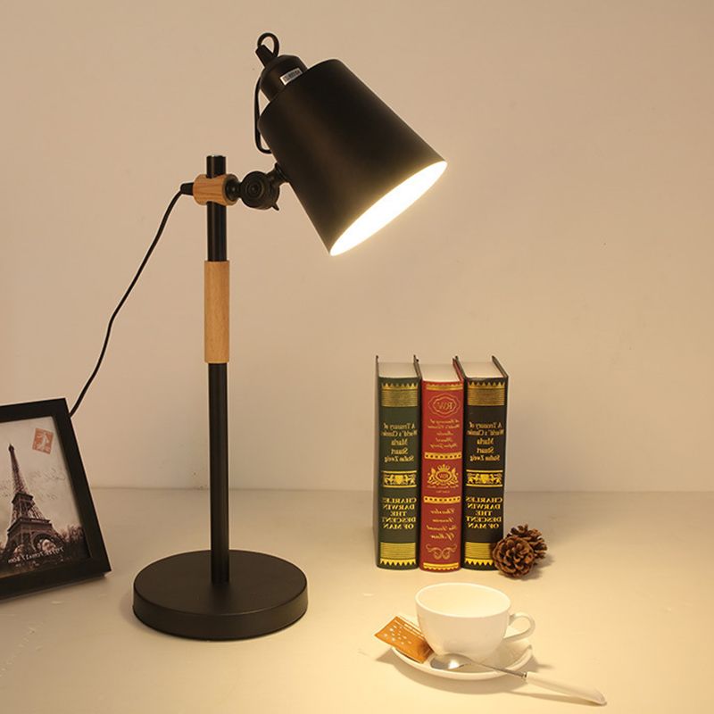 Lámpara de escritorio de tono de cono con pivoteas Metal nórdica de 1 luces Ligera de lectura de la sala de lectura