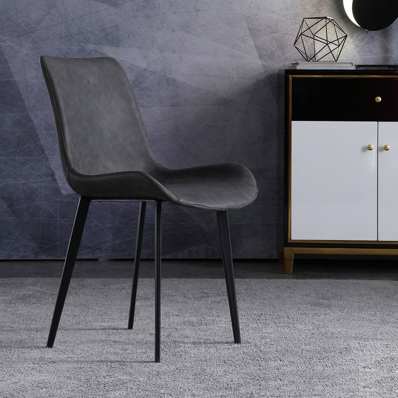 Silla de comedor tapizada de metal con respaldo sólido industrial para interiores