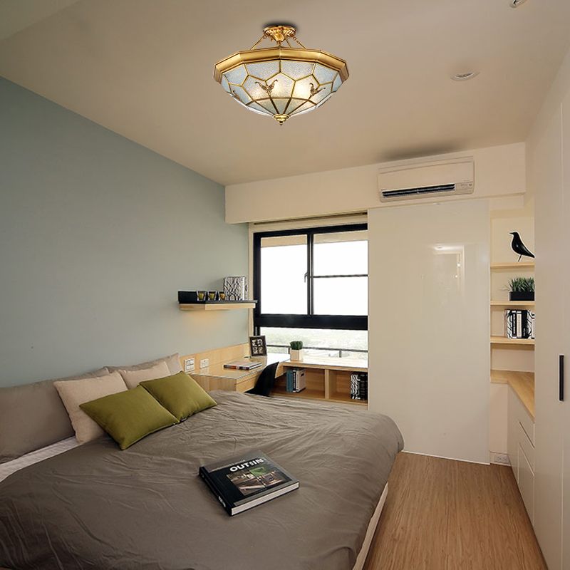 Prism Salon Salle Semi-Flush Mount Colonial Semed Verre 4/6 Bulbes en laiton Plafond Lightture, 19,5 "/25.5" W